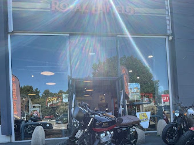 ROYAL ENFIELD INTERCEPTOR 650 SUNSET STRIP 4