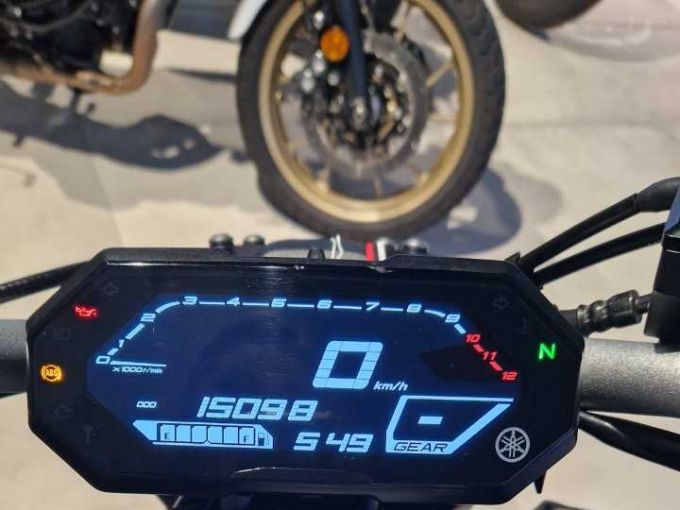 YAMAHA MT-07 (47.5CV) 4