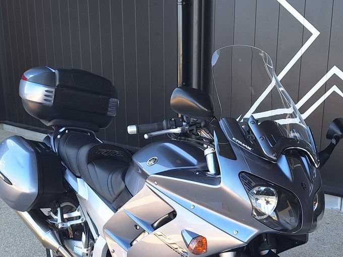 YAMAHA FJR 1300 ABS 4
