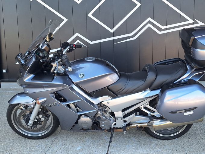 YAMAHA FJR 1300 ABS 4
