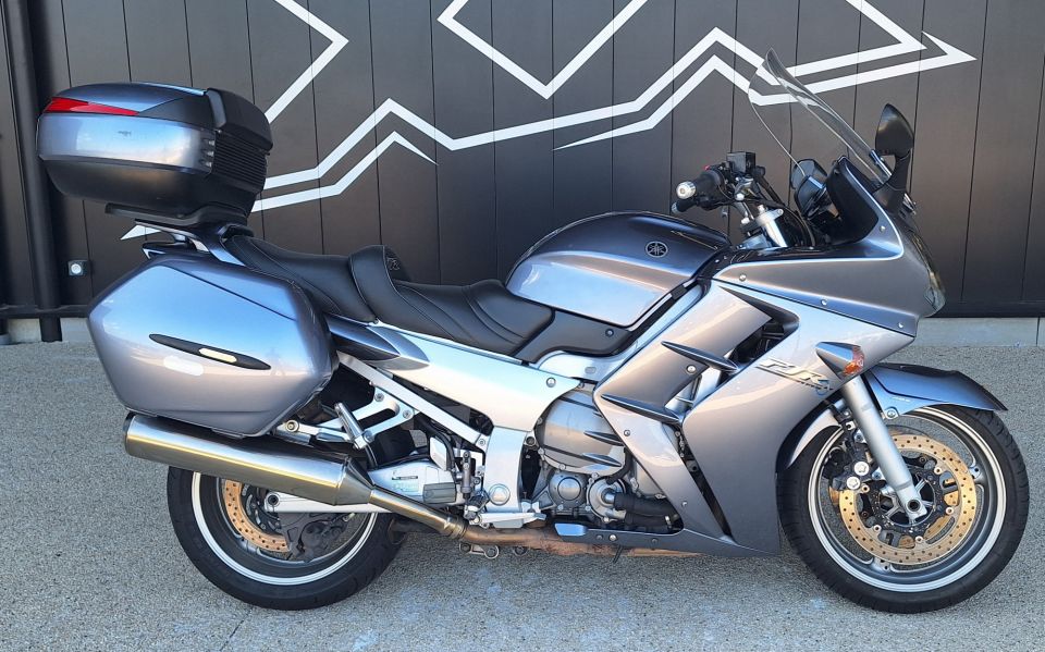 YAMAHA FJR 1300 ABS 4