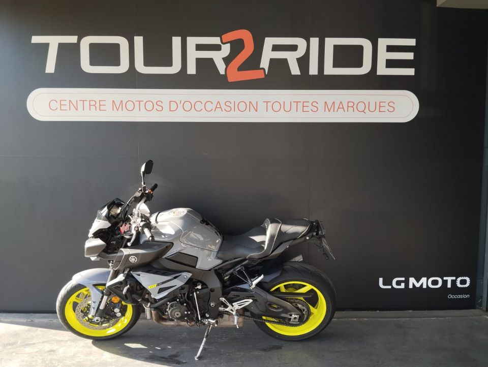 YAMAHA MT-10 4