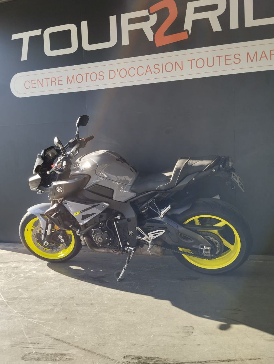 YAMAHA MT-10 4