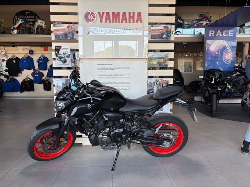 YAMAHA MT-07 FULL POSSIBILITE A2 78€/MOIS GTIE 12 MOIS ENTRETIEN A JOUR 4