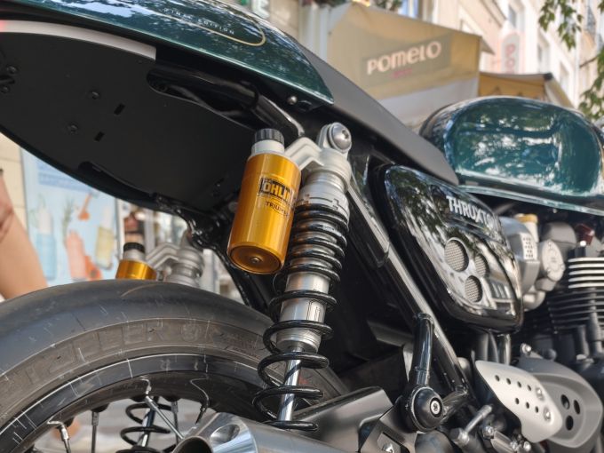 TRIUMPH THRUXTON 1200 4
