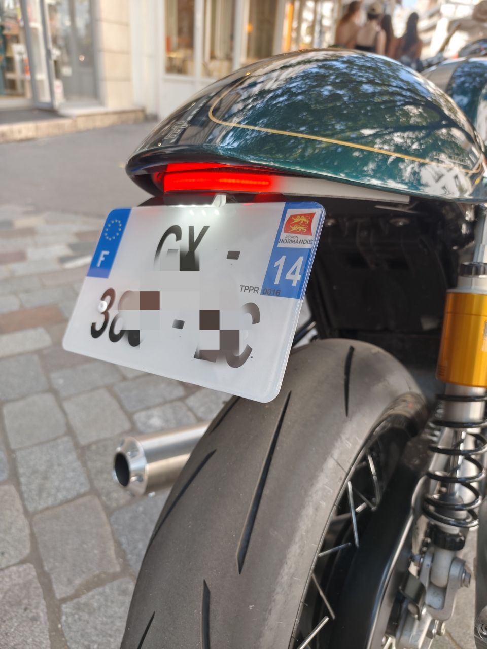 TRIUMPH THRUXTON 1200 4