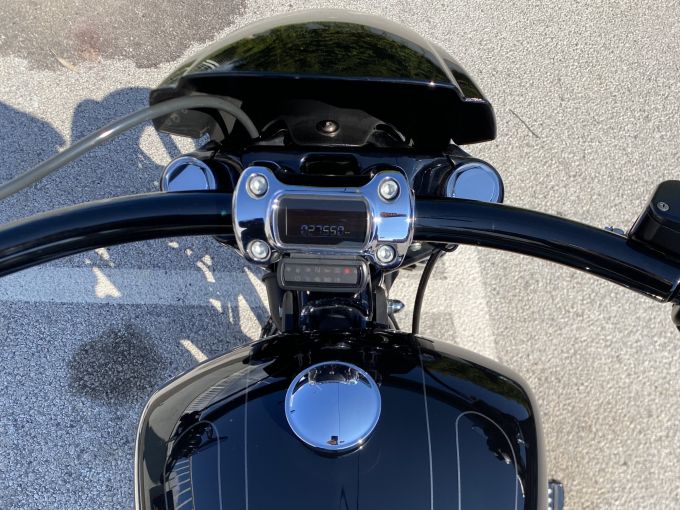 HARLEY-DAVIDSON SOFTAIL BREAKOUT 1745 4