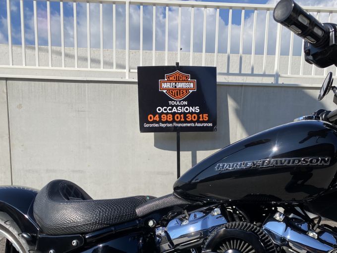 HARLEY-DAVIDSON SOFTAIL BREAKOUT 1745 4