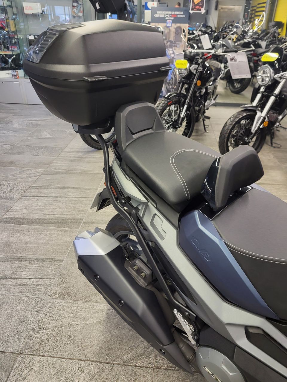 KYMCO CV3 550 4