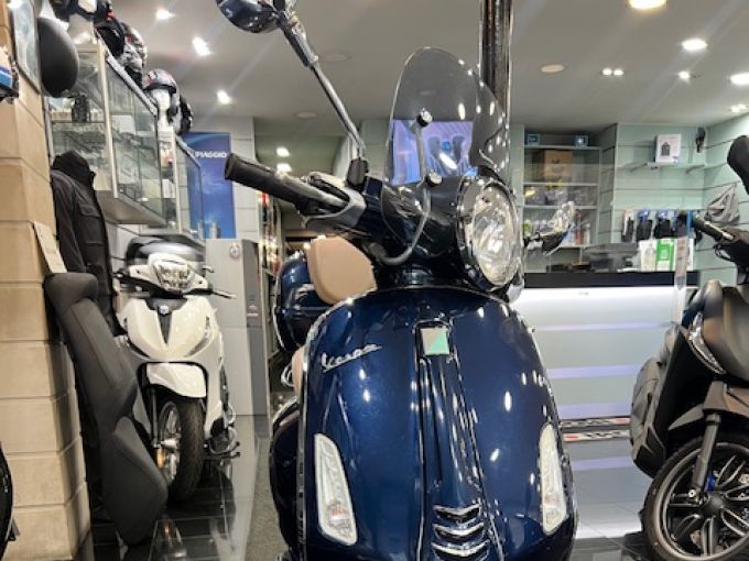 VESPA PRIMAVERA 125 4