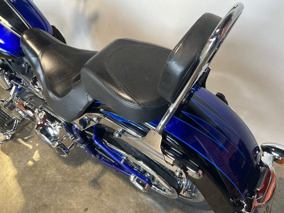 HARLEY-DAVIDSON SOFTAIL CONVERTIBLE 1800 CVO 4