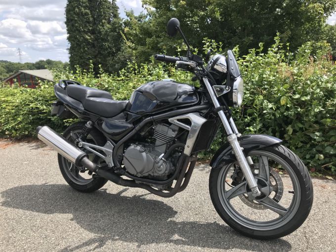 KAWASAKI ER-5 4
