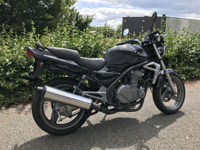 KAWASAKI ER-5 4