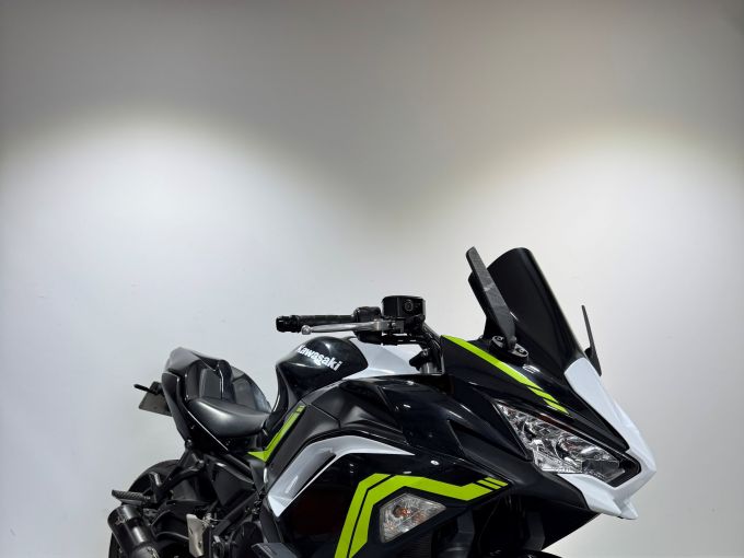 KAWASAKI NINJA 650 4