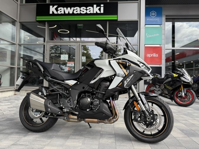 KAWASAKI VERSYS 1100 SE 4