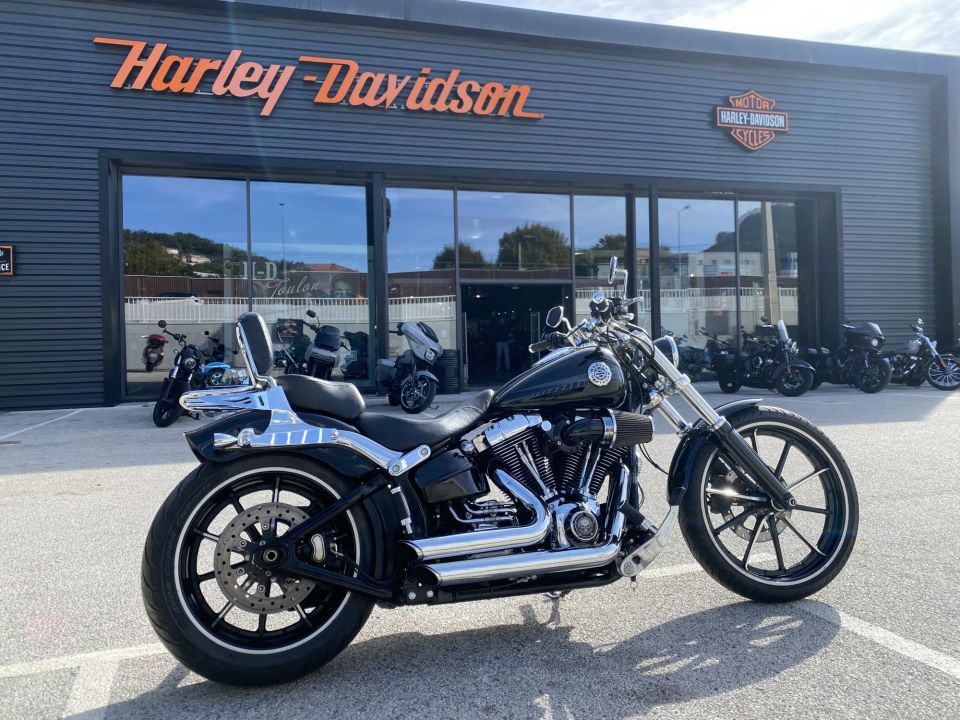 HARLEY-DAVIDSON SOFTAIL BREAKOUT 1690 4