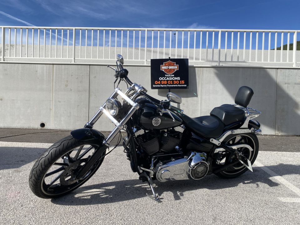 HARLEY-DAVIDSON SOFTAIL BREAKOUT 1690 4