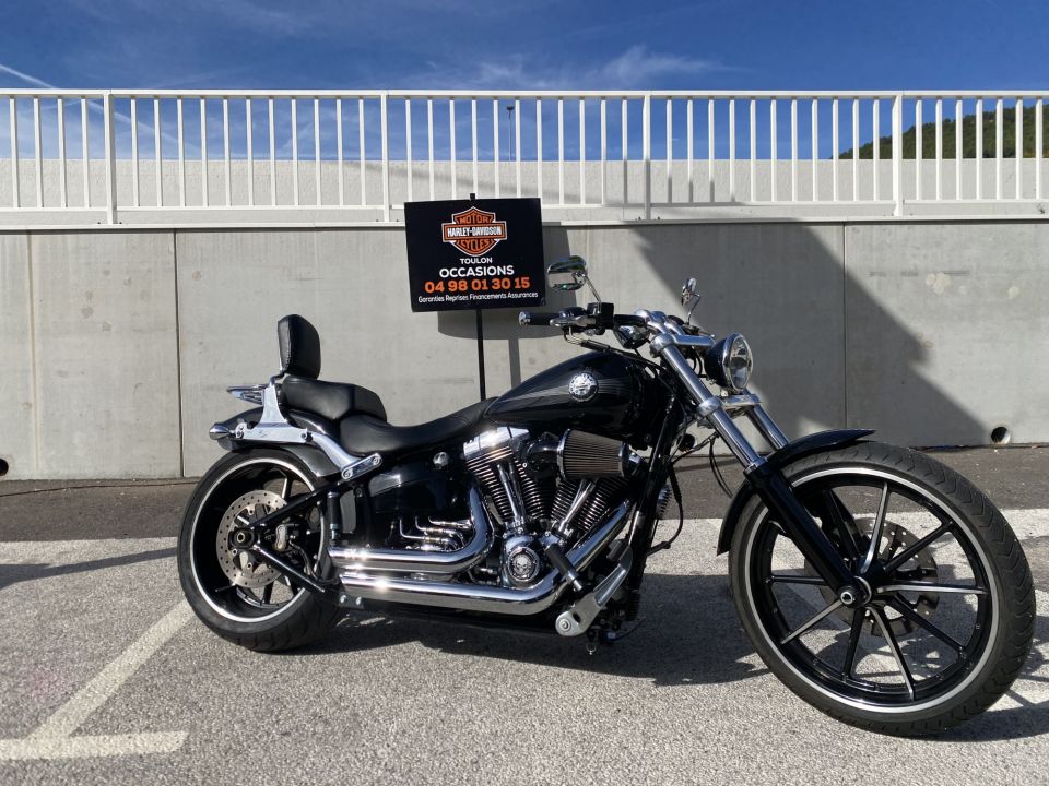 HARLEY-DAVIDSON SOFTAIL BREAKOUT 1690 4