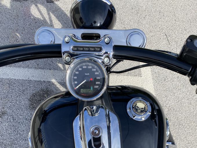 HARLEY-DAVIDSON SOFTAIL BREAKOUT 1690 4
