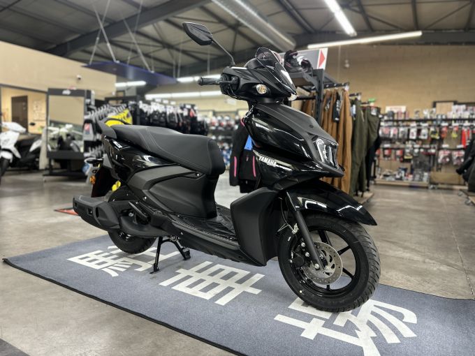 YAMAHA RayZR 125 4