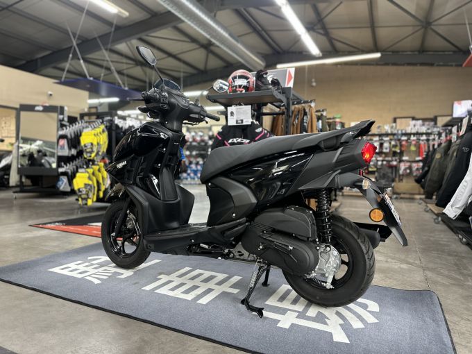 YAMAHA RayZR 125 4
