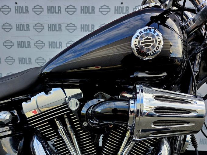 HARLEY-DAVIDSON SOFTAIL BREAKOUT 1690 4