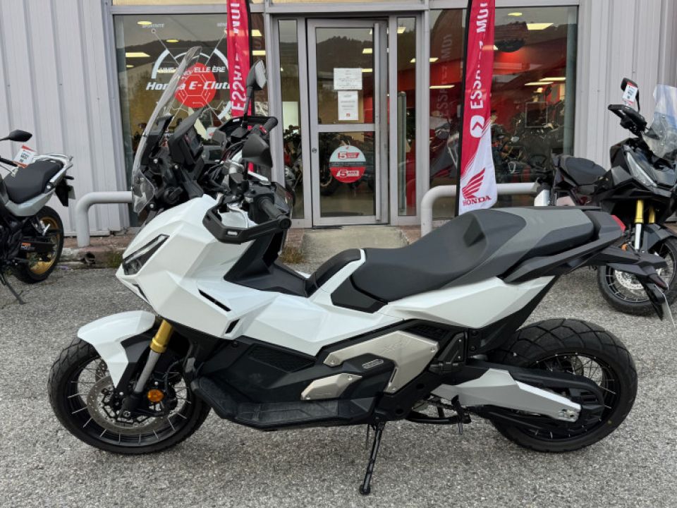 HONDA X-ADV 750 4