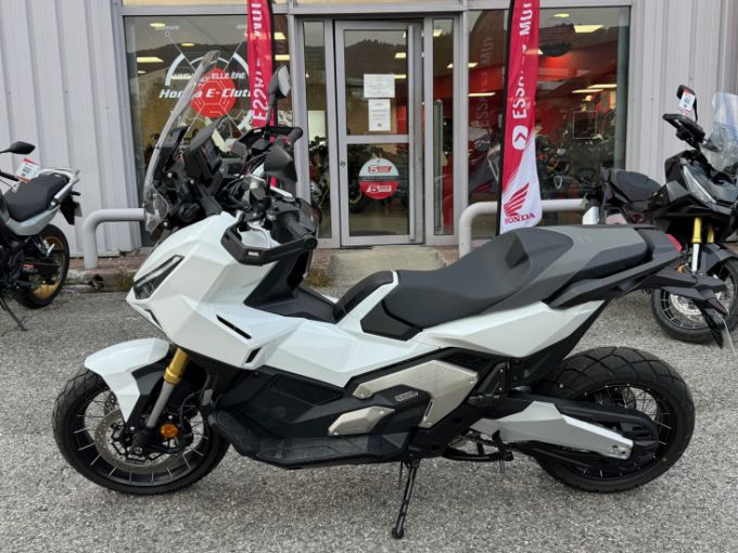HONDA X-ADV 750 4