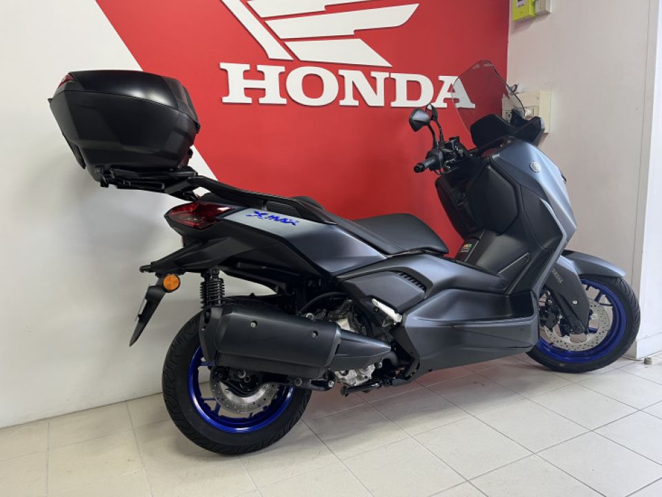 YAMAHA XMAX 300 4