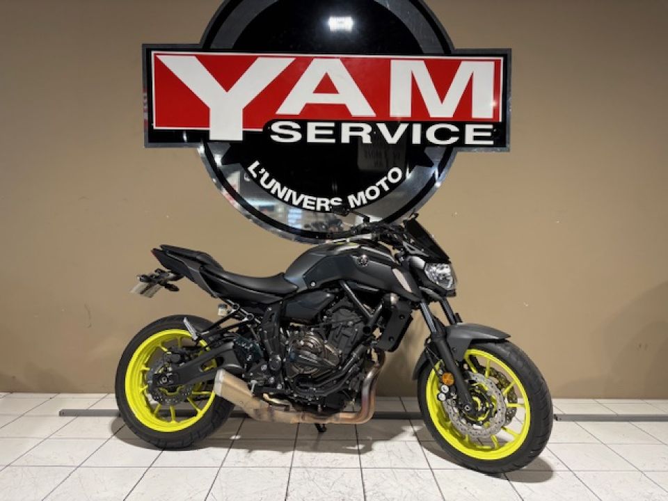 YAMAHA MT-07 (47.5CV) 4