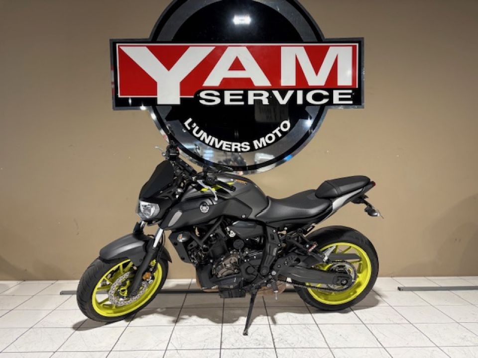 YAMAHA MT-07 (47.5CV) 4