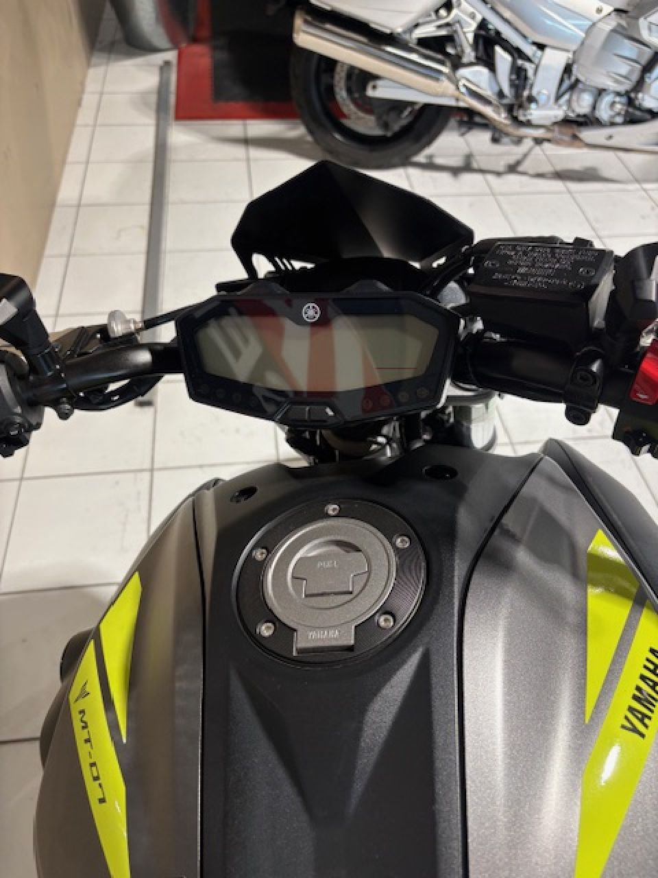 YAMAHA MT-07 (47.5CV) 4