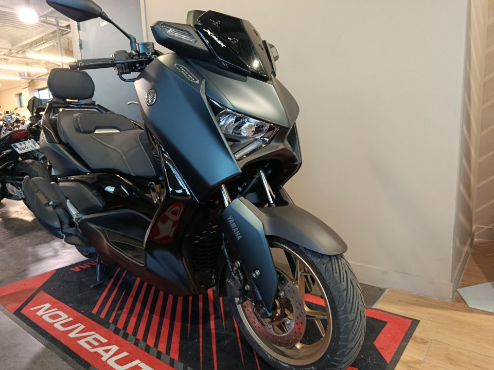 YAMAHA XMAX 125 TECH MAX 4