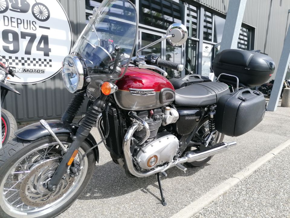 TRIUMPH BONNEVILLE T120 4