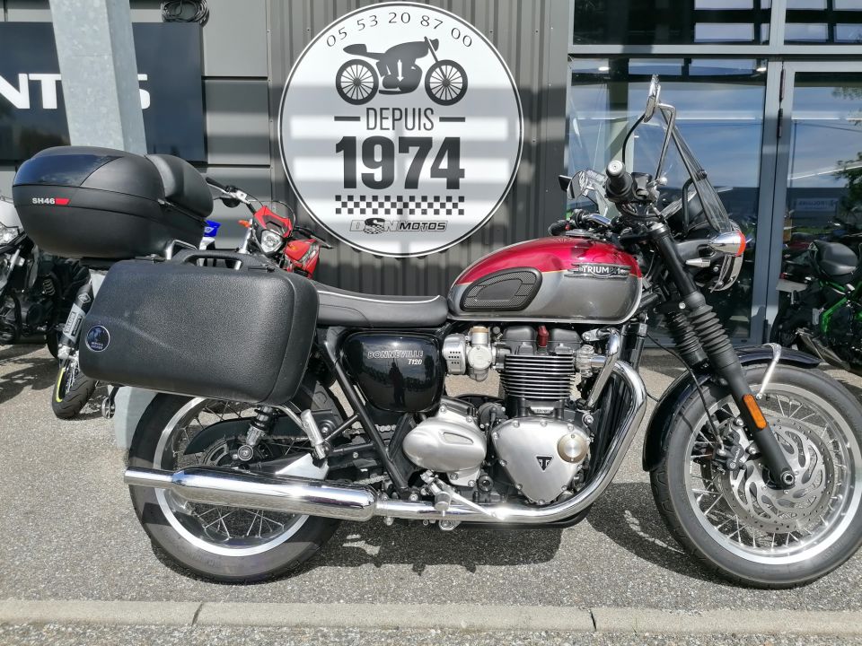 TRIUMPH BONNEVILLE T120 4