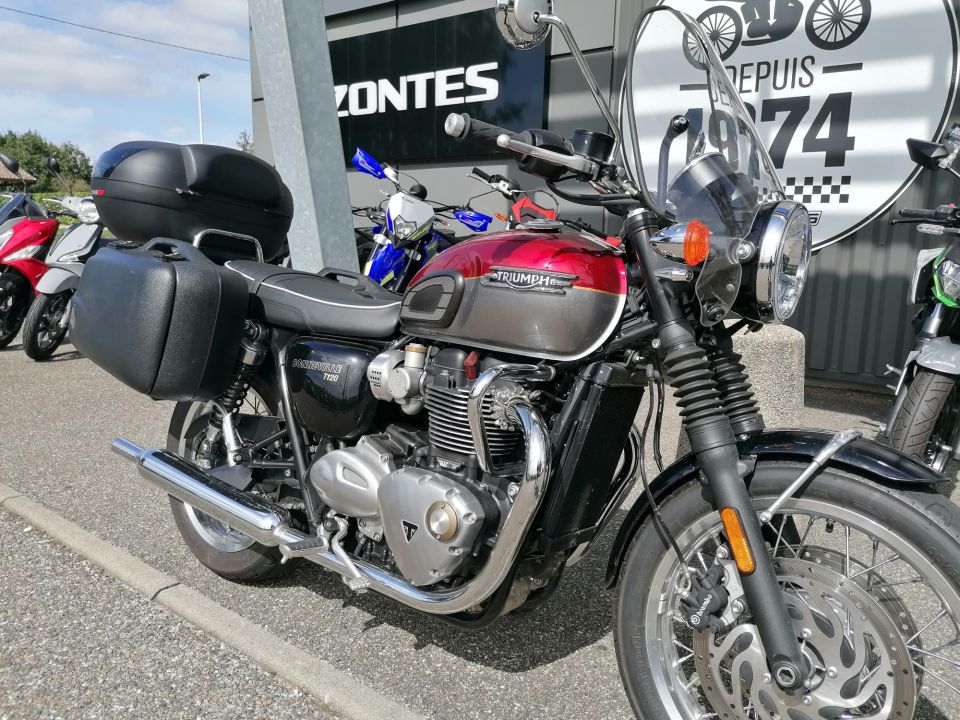 TRIUMPH BONNEVILLE T120 4