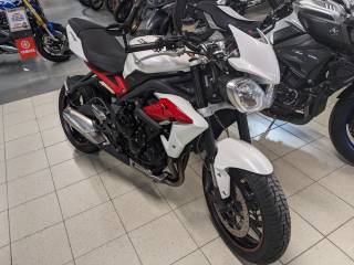 TRIUMPH STREET TRIPLE 675 R - 2014