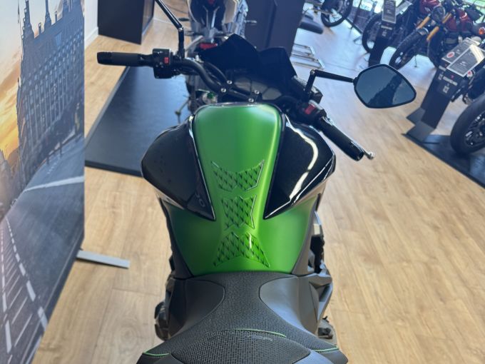 KAWASAKI Z 800 4