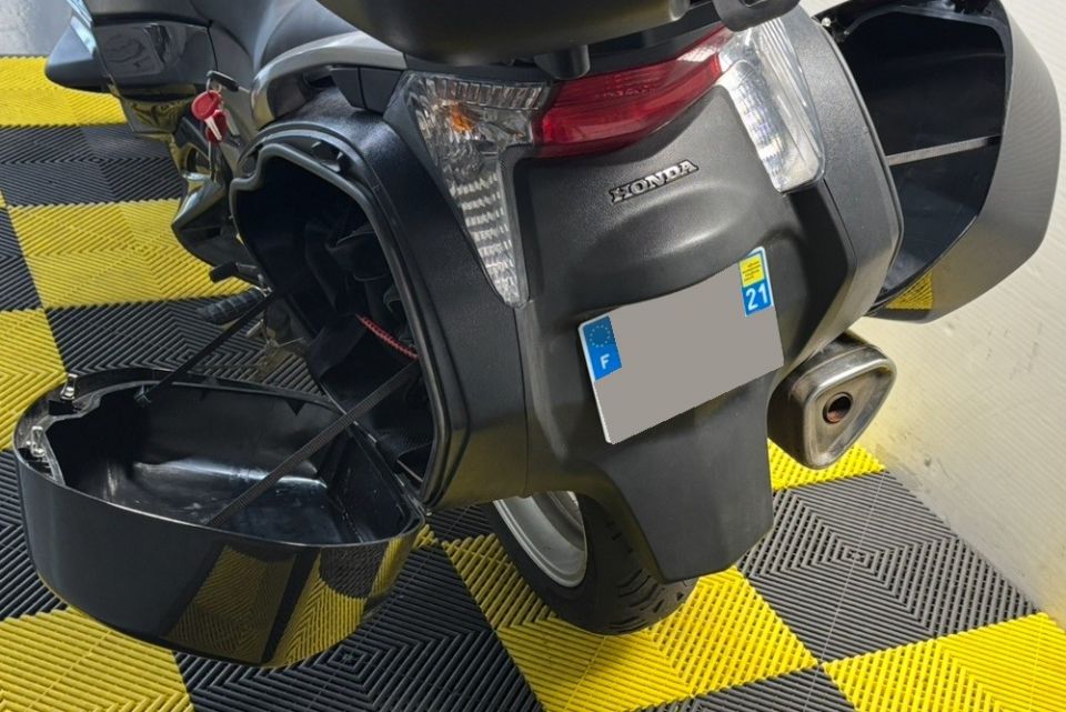 HONDA NT DEAUVILLE 700 ABS 4