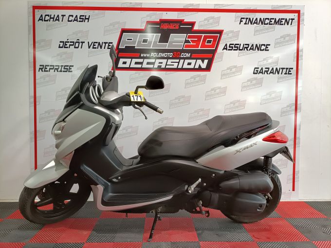 YAMAHA X-MAX 125 4