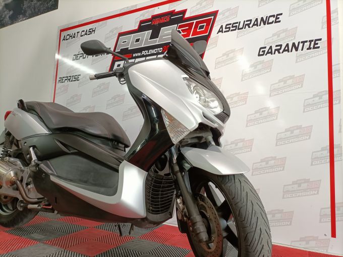 YAMAHA X-MAX 125 4