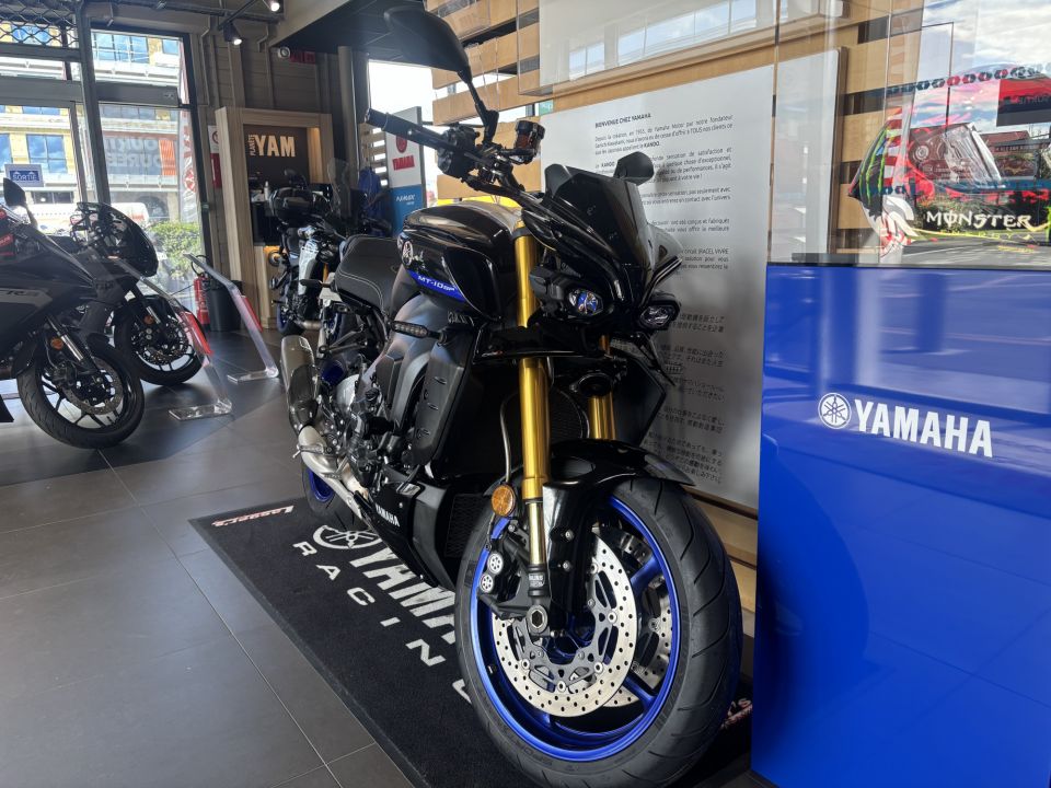 YAMAHA MT-10 SP 4