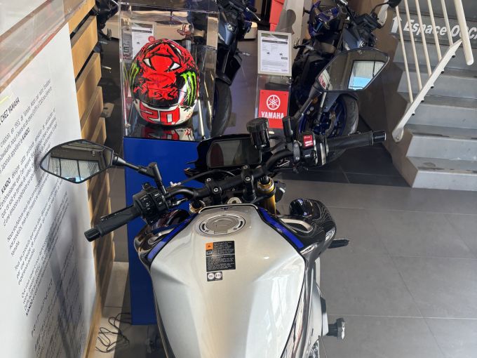 YAMAHA MT-10 SP 4