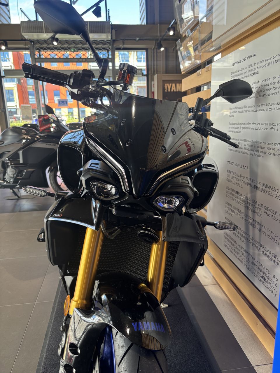 YAMAHA MT-10 SP 4