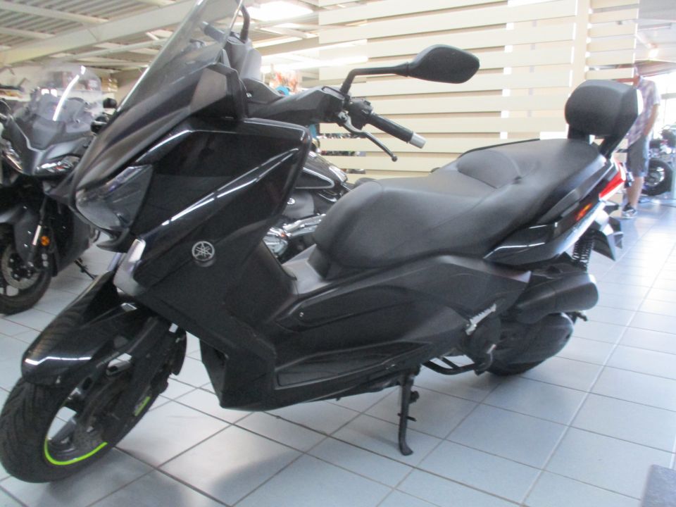 YAMAHA XMAX 125 4