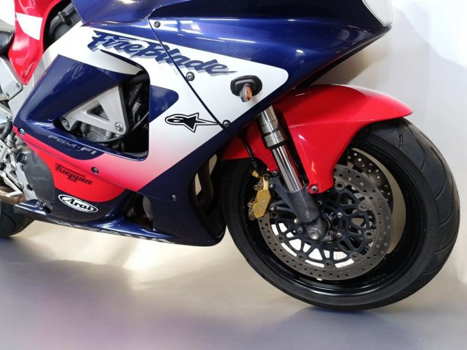 HONDA CBR 900 RR 4