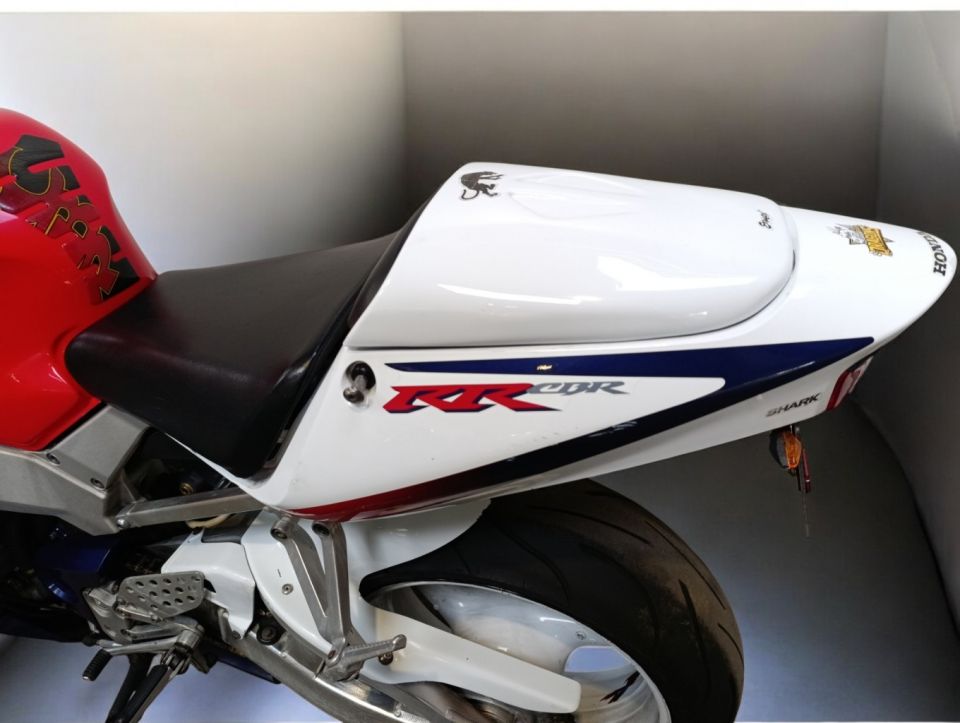 HONDA CBR 900 RR 4