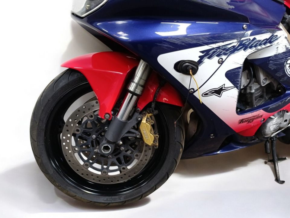 HONDA CBR 900 RR 4