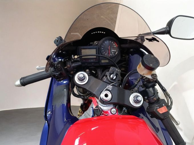 HONDA CBR 900 RR 4