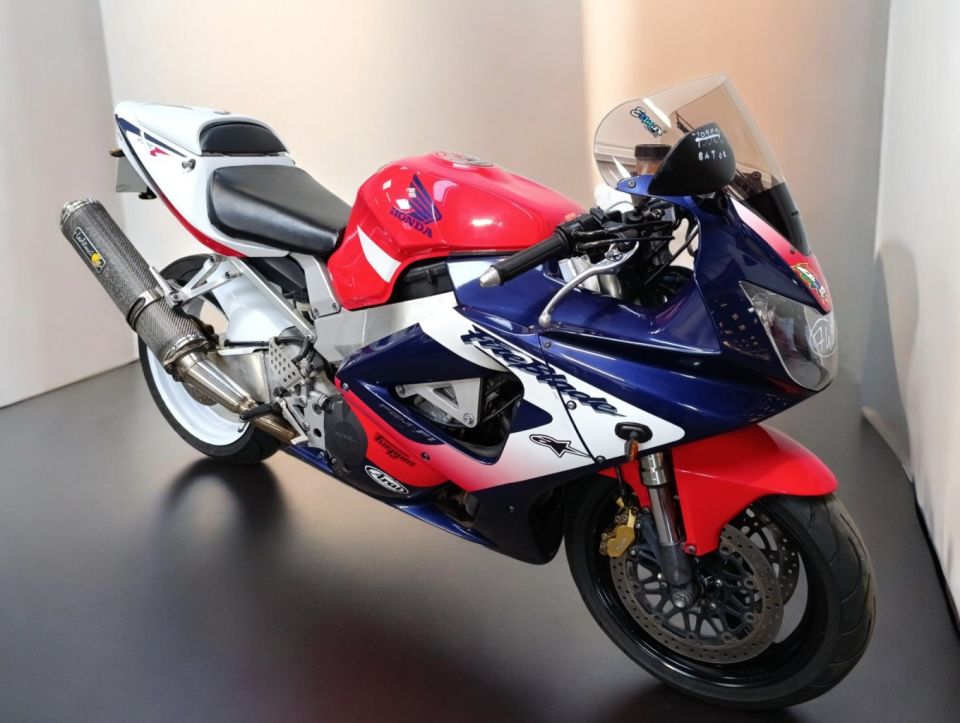 HONDA CBR 900 RR 4